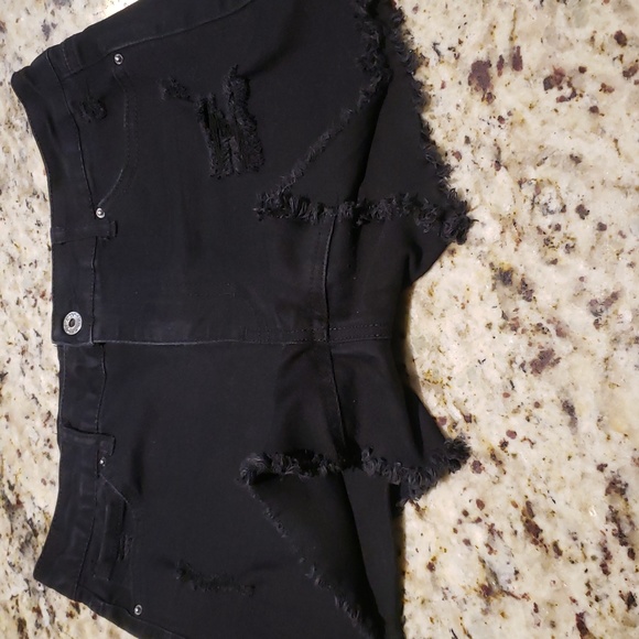 ๐งโ๐10/10๐งโ๐Wax jean shorts in black - Picture 4 of 8